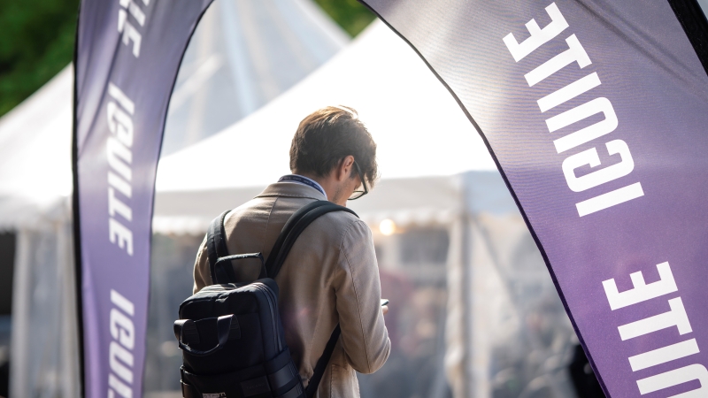 Person entering IGNITE event